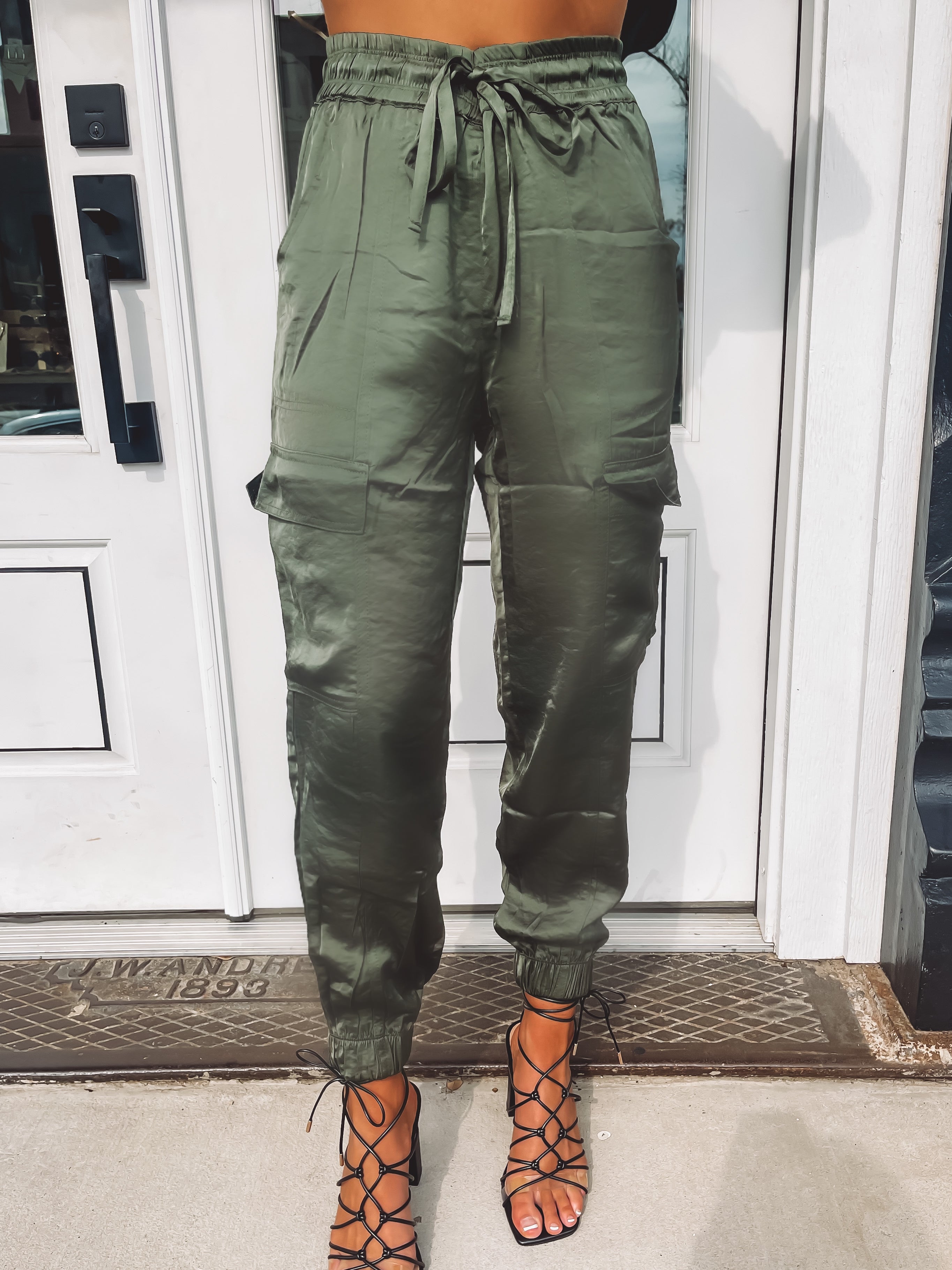 Illa Jogger in Olive