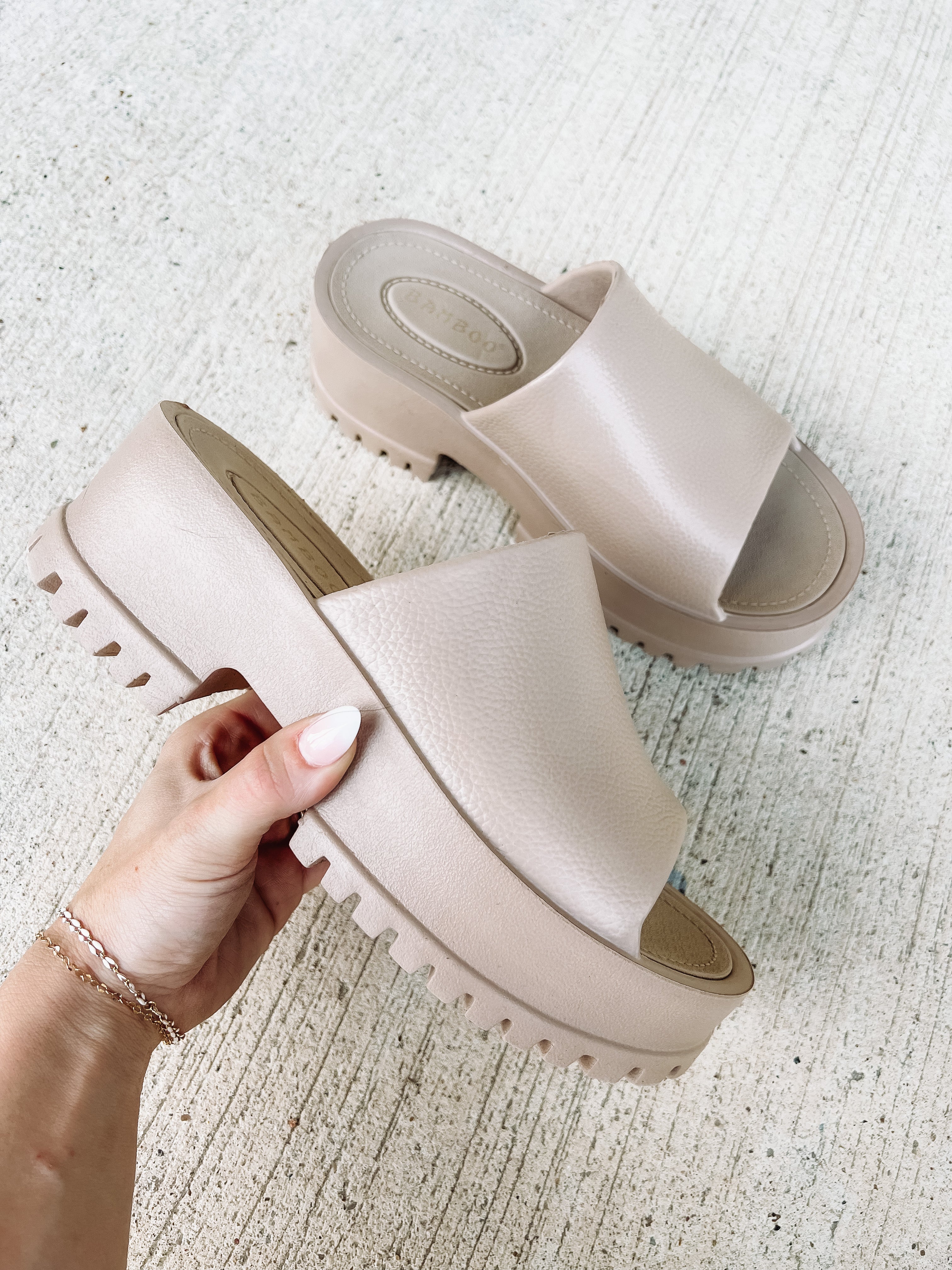 Anniston Shoe in Natural