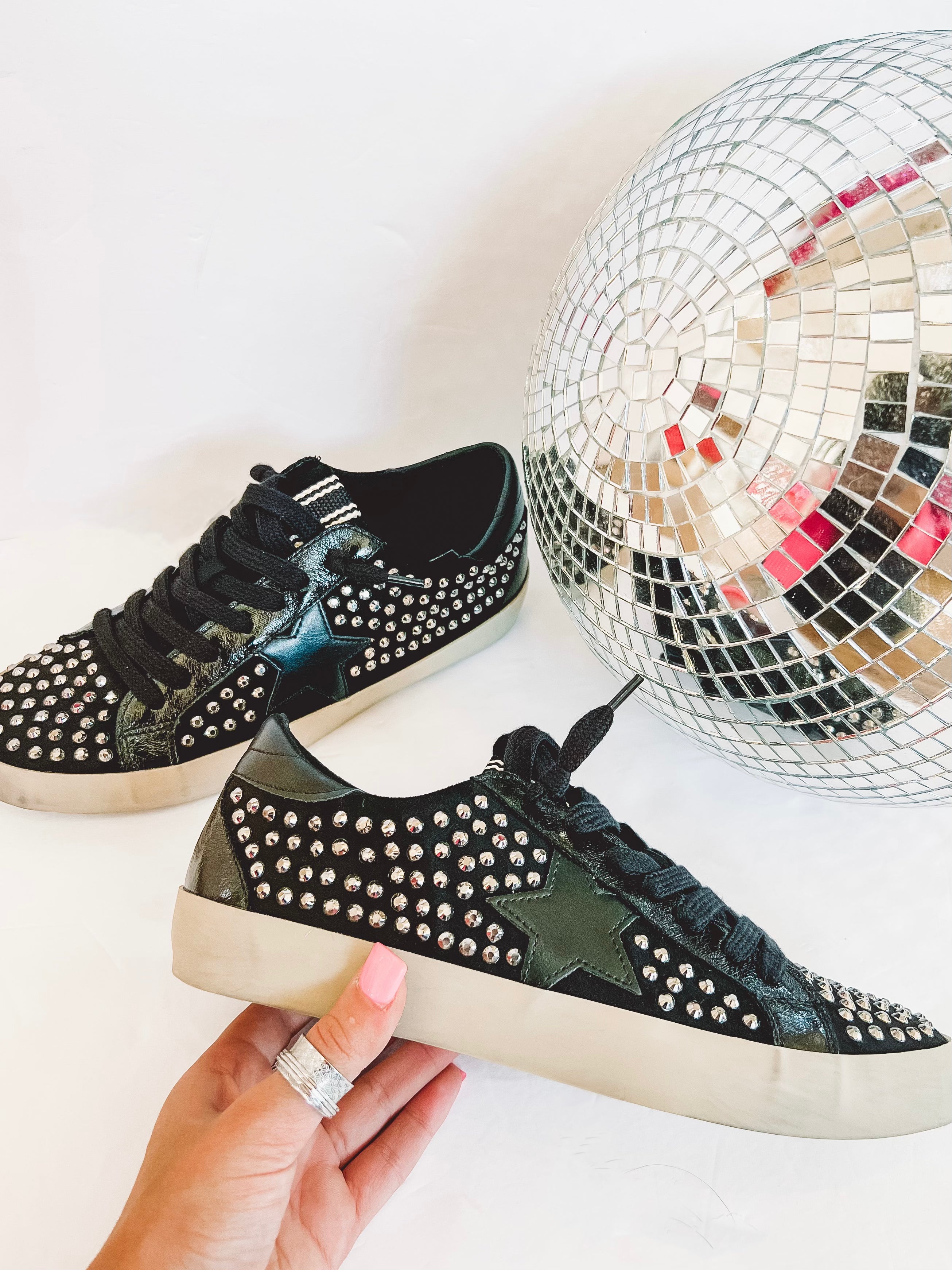 Rock Sneakers in Black