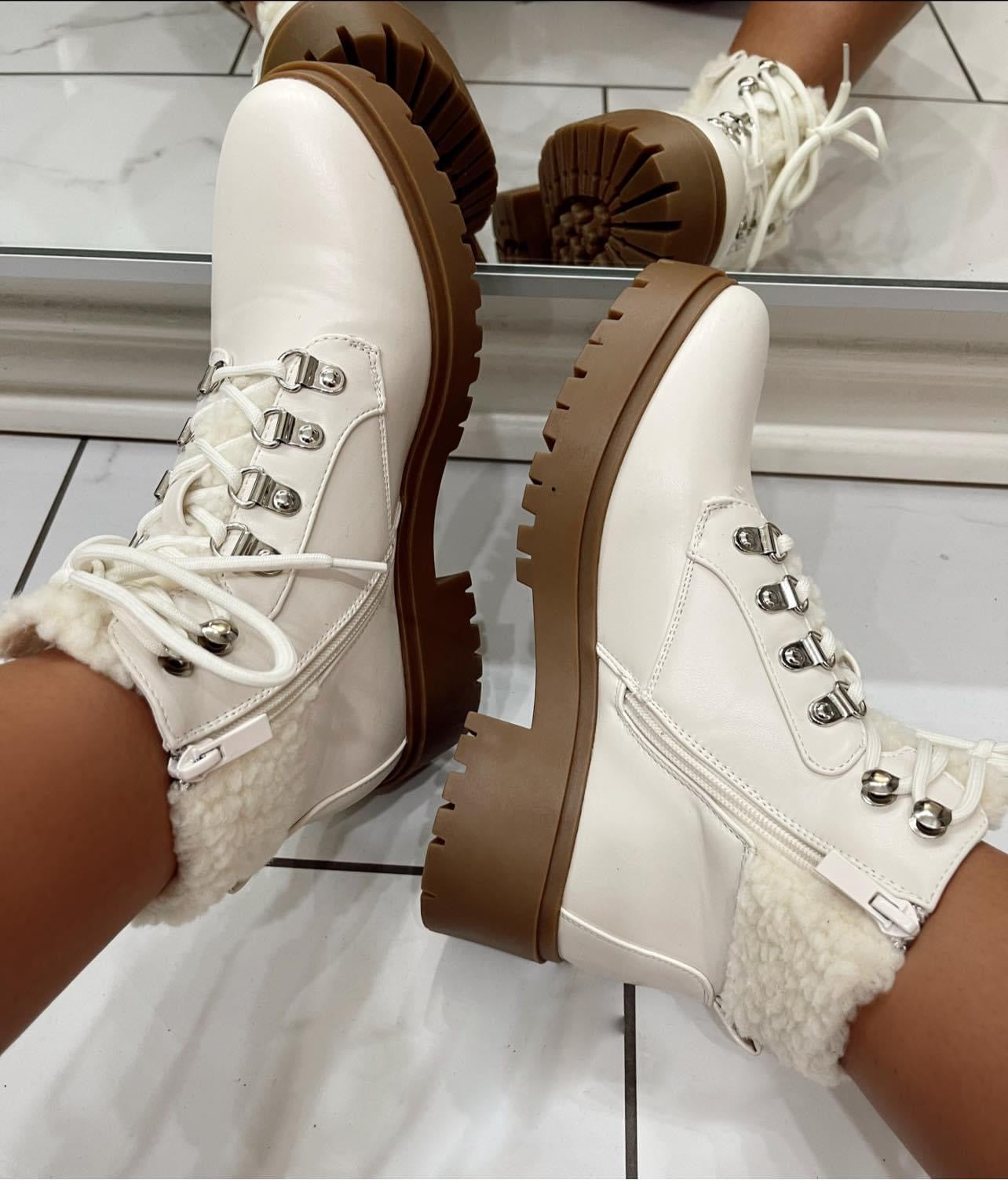 Izzy Boots
