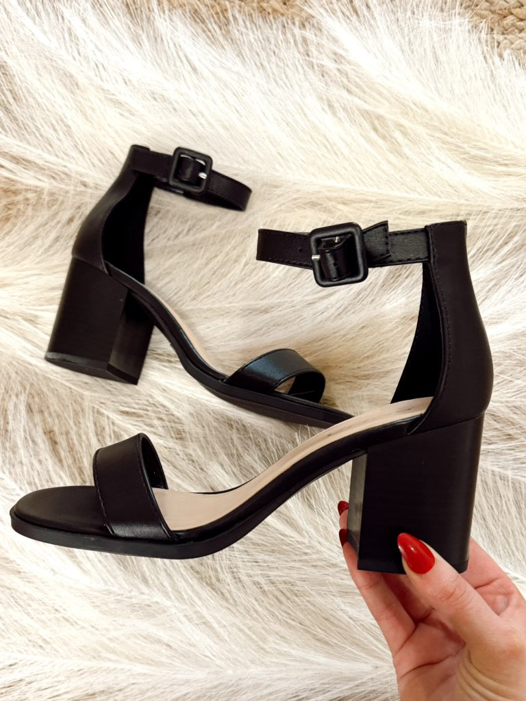 Magic Heel in Black