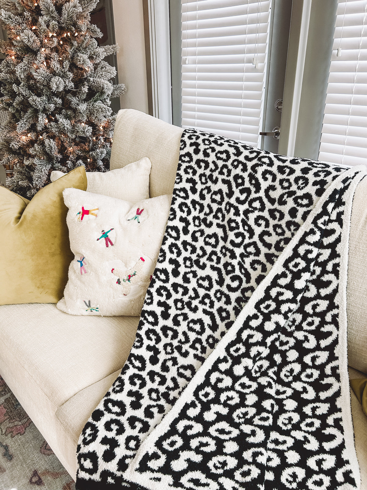 Leopard Print Blanket in Black/White