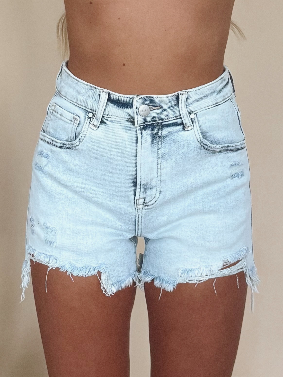 Demi Shorts in Light