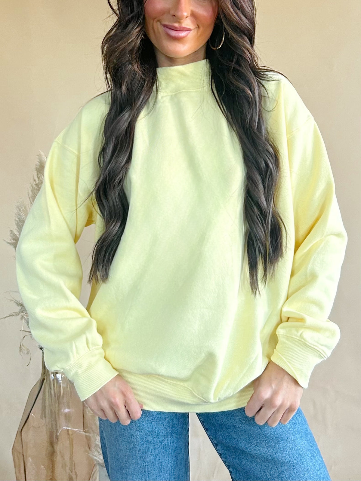 Amanda Mockneck in Yellow
