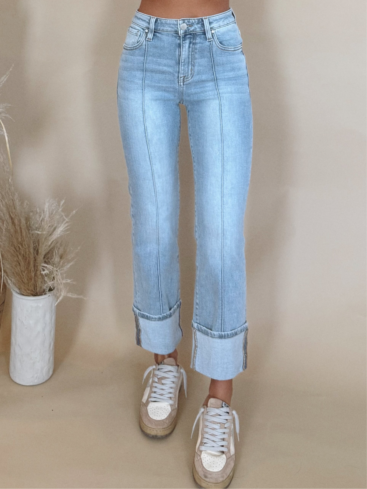 Arina Jeans