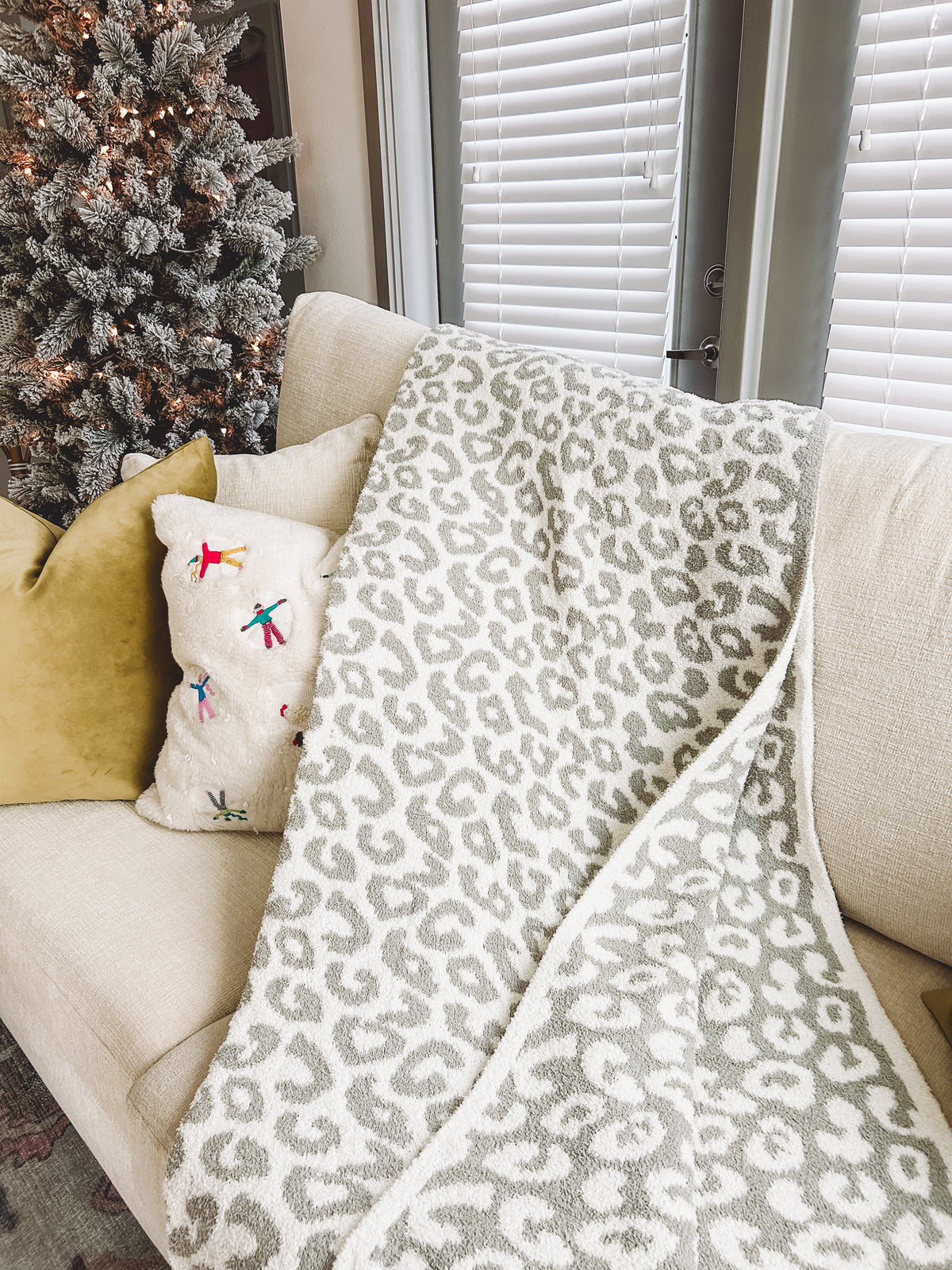 Leopard Print Blanket in Gray