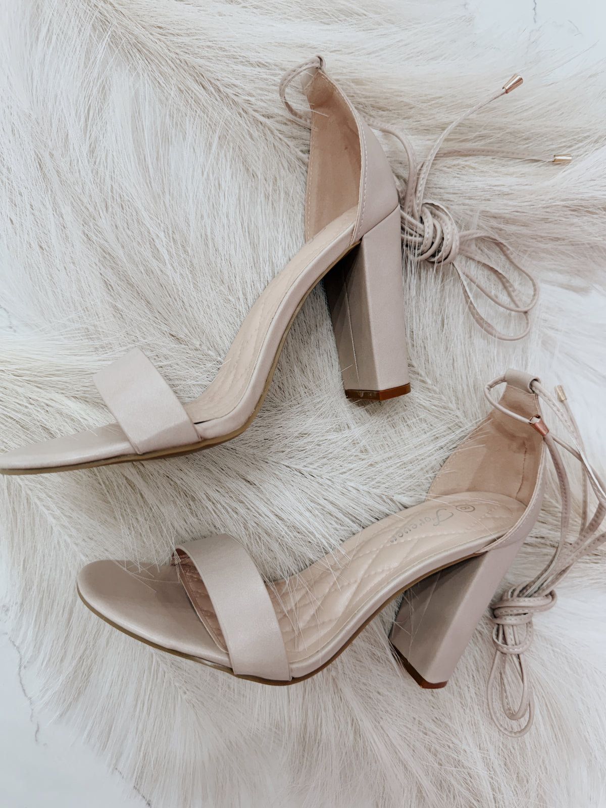 Aumber Heel