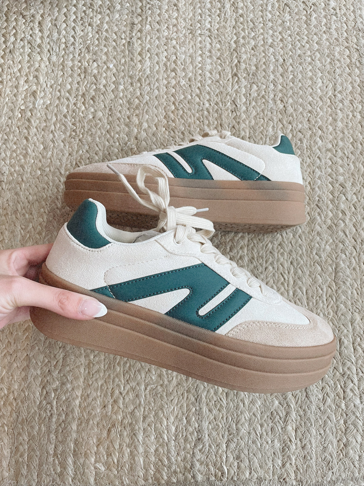 The Topping Sneaker in Beige/Green