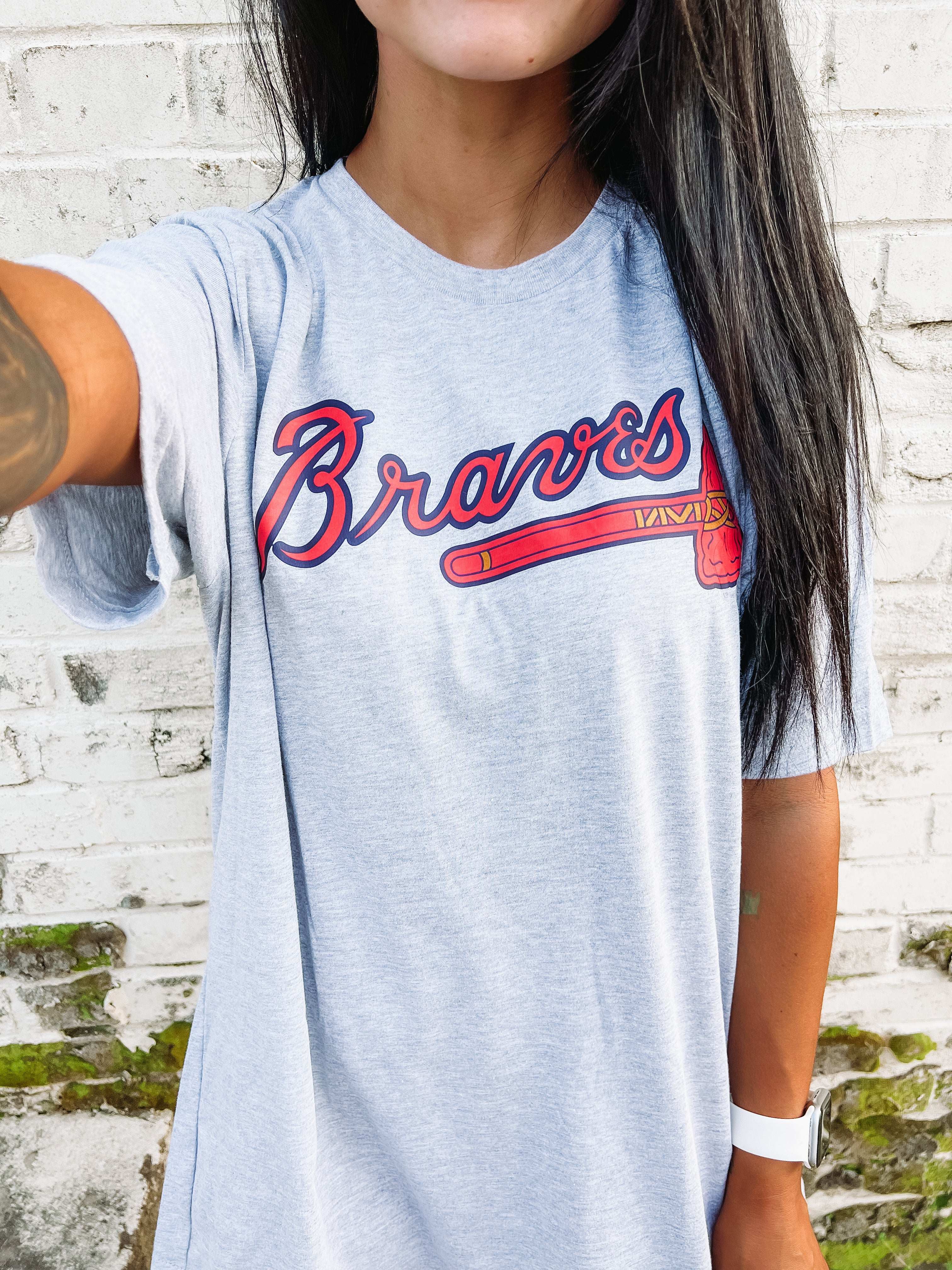 GW Designs Braves Smile Tee Medium Short Sleeve